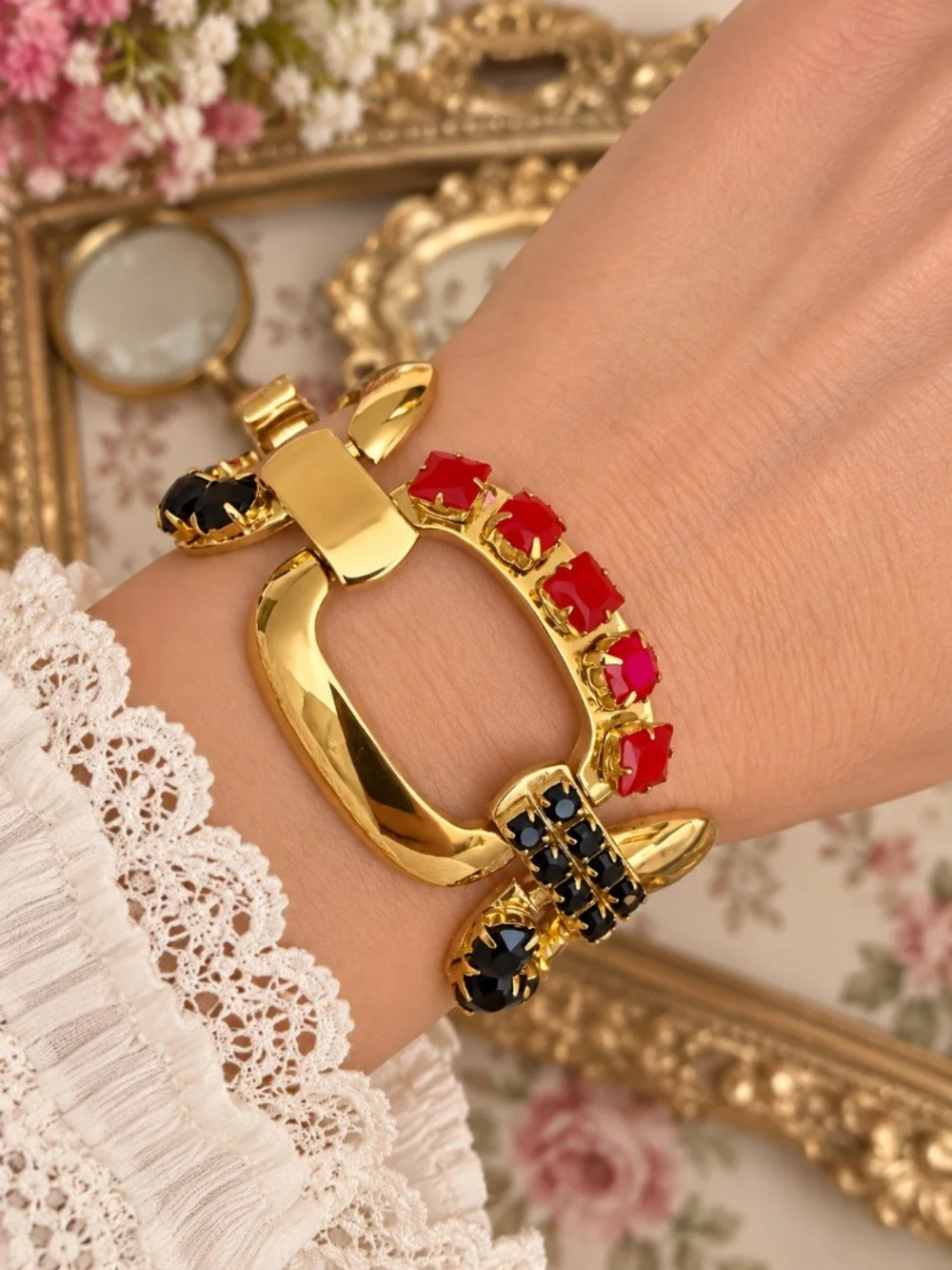 KATE SPADE • Vintage Gold Multicolor Stone Crystal Statement Link Bracelet